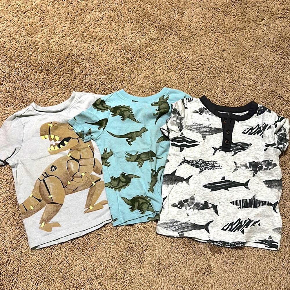 3 bundle Old Navy shirts